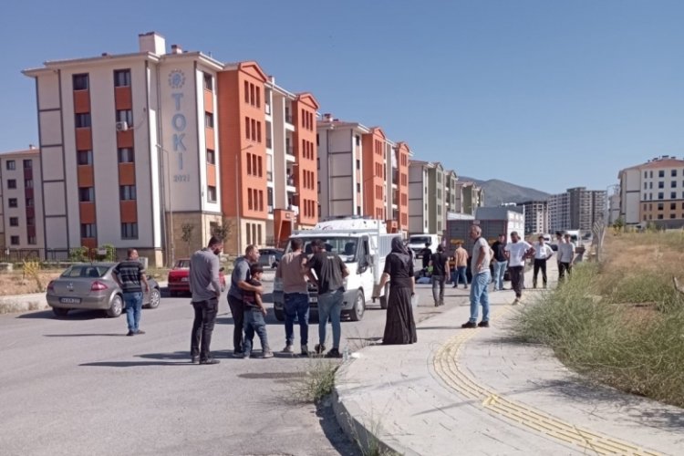 Minibüs devrildi: 4 kişi yaralandı
