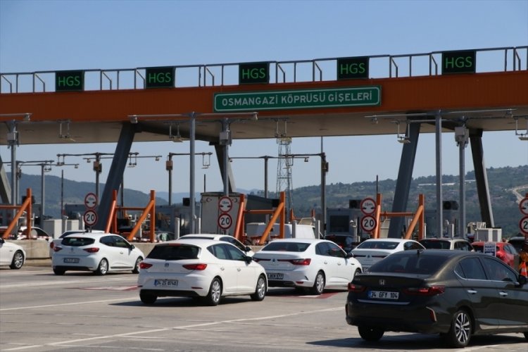 Osmangazi Köprüsü'nde bayram tatili yoğunluğu!