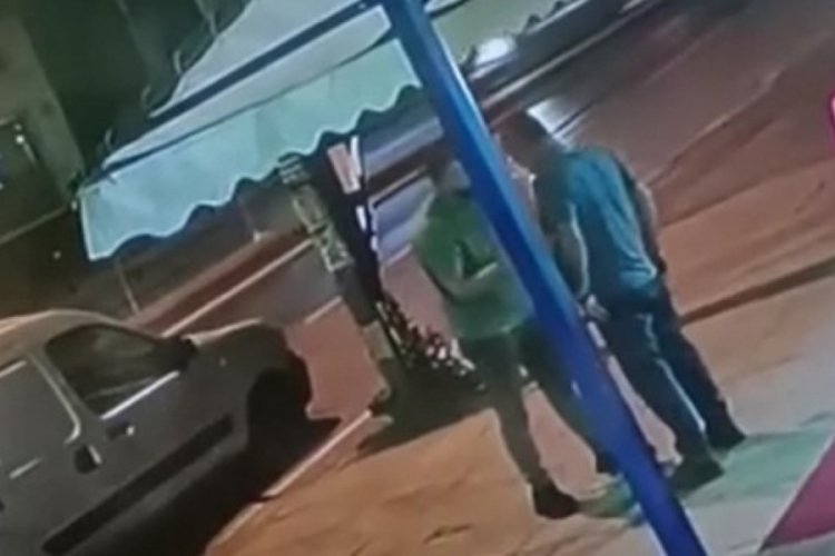 Önce yumruk, sonra kalp masajı!