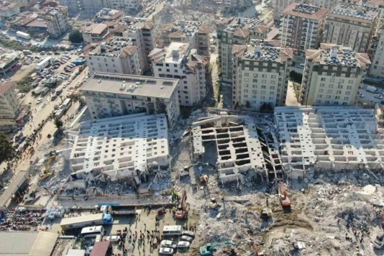 269 kişiye mezar olan sitenin firari müteahhidi ölü bulundu