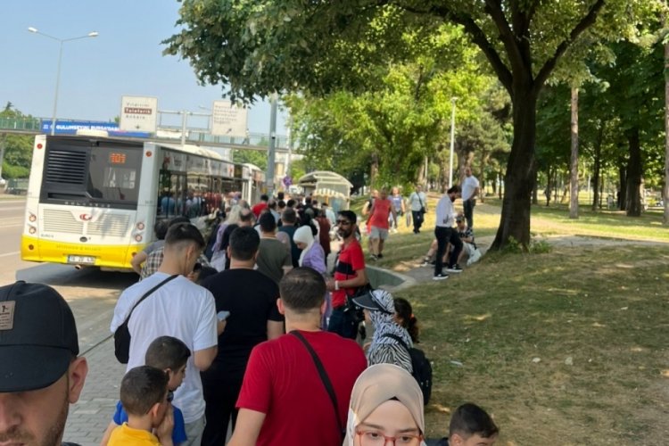 Bursa'da o kuyruğa girmek istemezsiniz! Sonu görünmüyor....