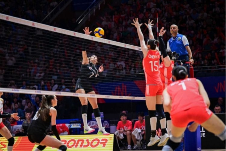 Filenin Sultanları Çin'i 3-2 yendi