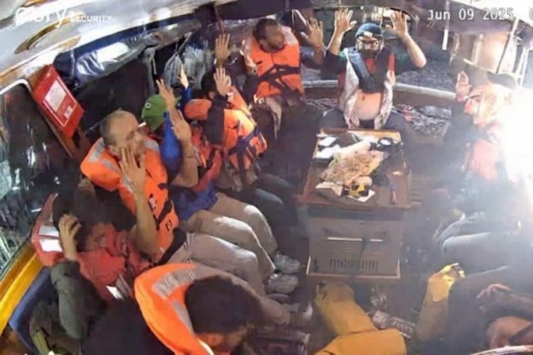 Dünya diken üstünde! İsrail ordusu gemi kaçırdı