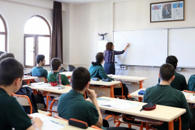 MEB, "İngilizce ve Almanca" ağırlıklı dil eğitimi uygulanan okul sayısını artıracak
