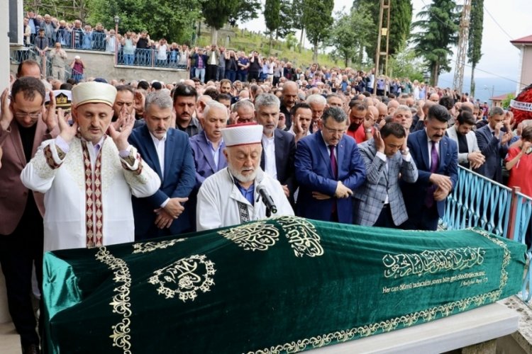 Trabzon'daki selde hayatını kaybeden kişinin cenazesi defnedildi