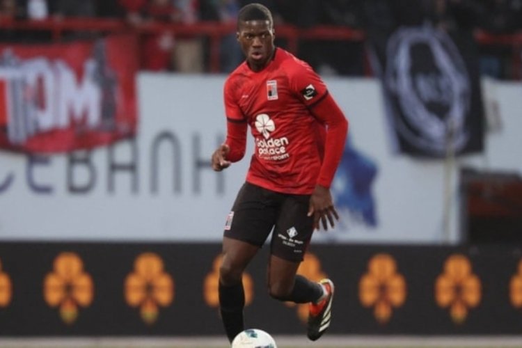 Chelsea, Mamadou Sarr'ı transfer etti