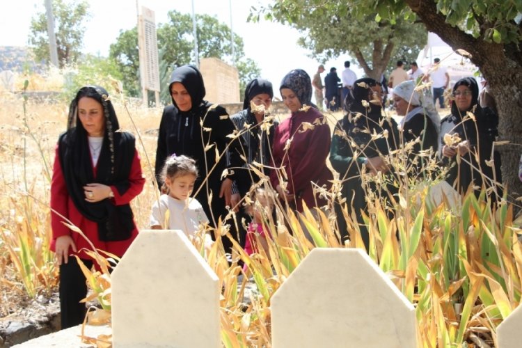 35 yıl önce PKK'nın katlettiği 27 kişi anıldı