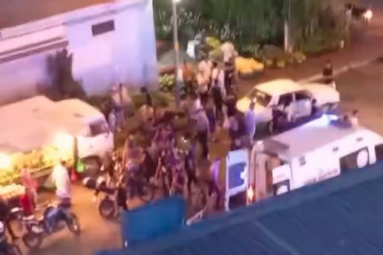 Polisin "dur" ihtarına uymayan motosikletin sürücüsü kaza yaptı: 2 yaralı