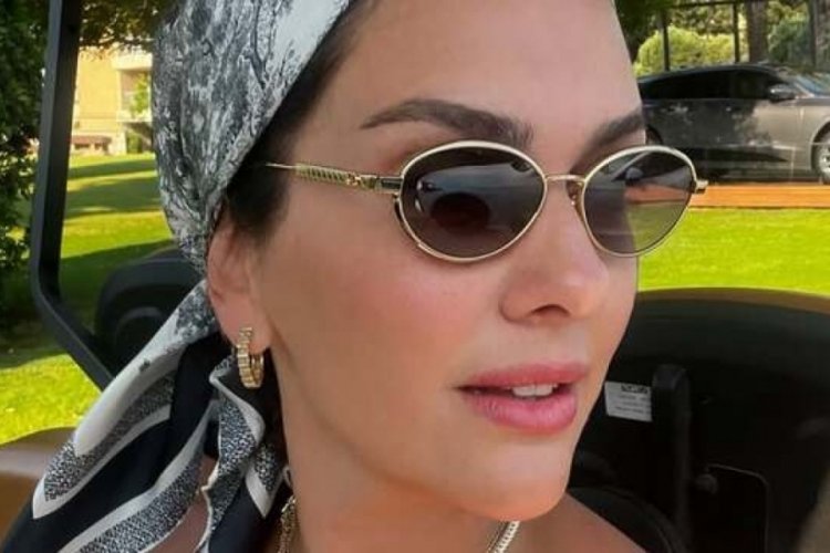 Bergüzar Korel'den yeni tatil paylaşımları