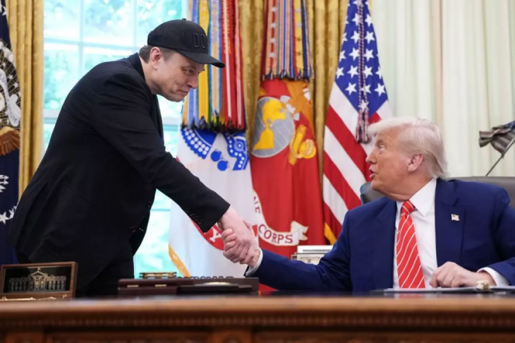 Elon Musk'tan geri adım