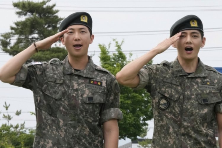 Dünyaca ünlü K-pop grubu BTS üyeleri askerden döndü