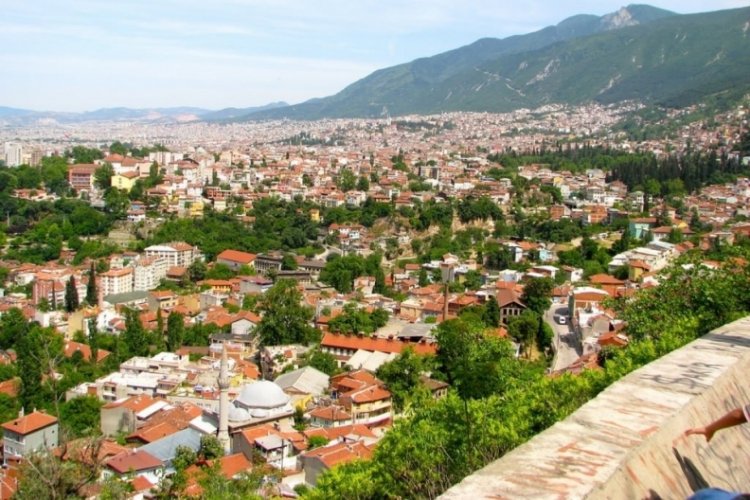 Bursa sokaklarında türkü sınavı: Bursa'nın Ufak Tefek Taşları'nı kaç kişi biliyor?