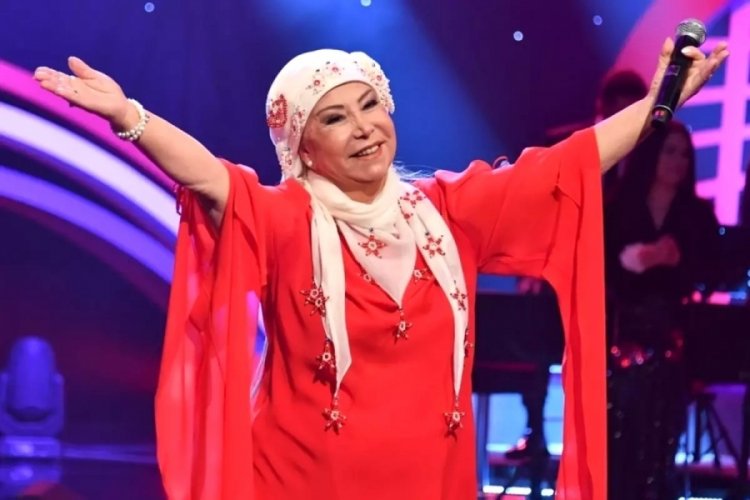 68 yıllık sanat yolculuğu defileyle taçlandı