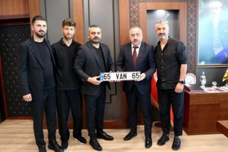 Bursa'da yaşayan iş insanından özel plakaya rekor teklif!