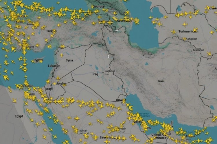 Saldırının ardından hava trafiği böyle görüntülendi!