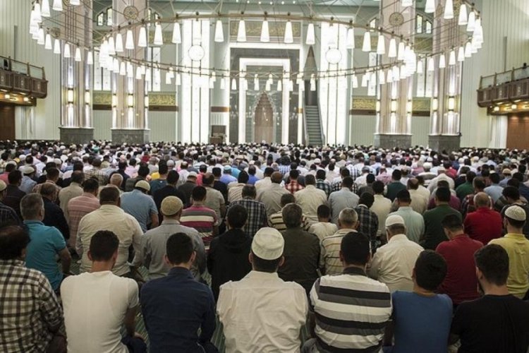 Bursa'da Cuma namazı saat kaçta?