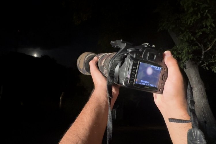 Dolunayı çekmek isterken ISS'yi görüntüledi