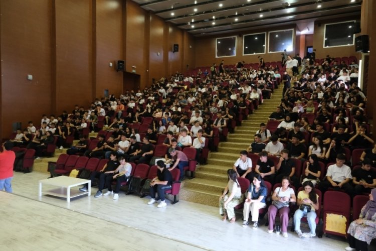 Bursa AB Bilgi Merkezi, öğrencileri 'Biyolojik Çeşitliliği Koruma ve Sürdürülebilirlik Paneli'nde buluşturdu