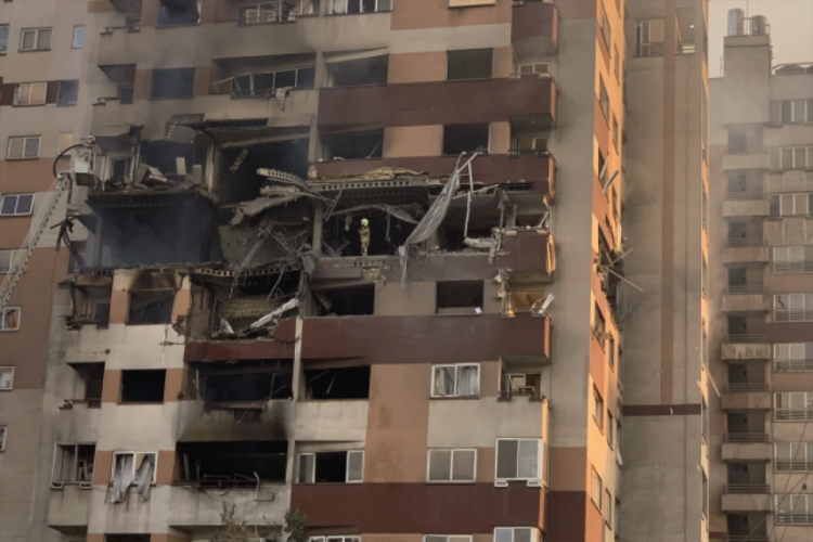 İsrail'in saldırılarında İran kan gölüne döndü