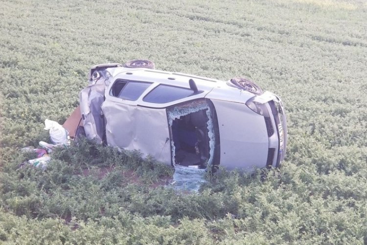 Çorum'da takla atan otomobil hurdaya döndü