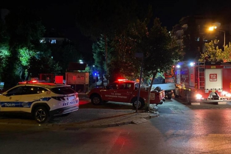 Yangında mahsur kalan kadın demir parmaklıklar kesilerek kurtarıldı