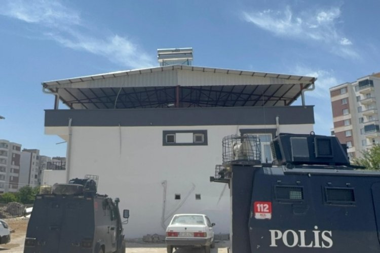 Tartıştığı babasını çekiçle ağır yaraladı