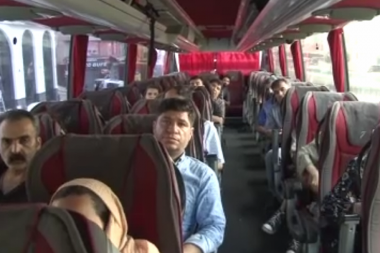 İsrail'in saldırılarının ardından İranlılar İstanbul'dan ülkelerine dönüyor