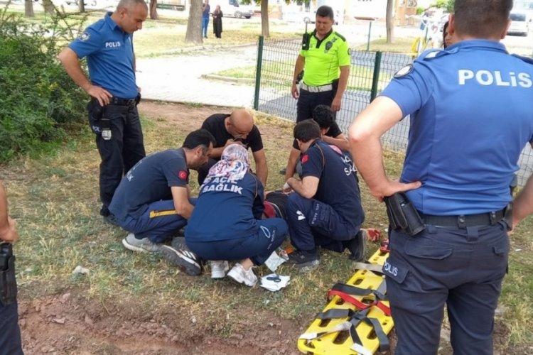 Parkta çıkan kavgada bıçaklandı!