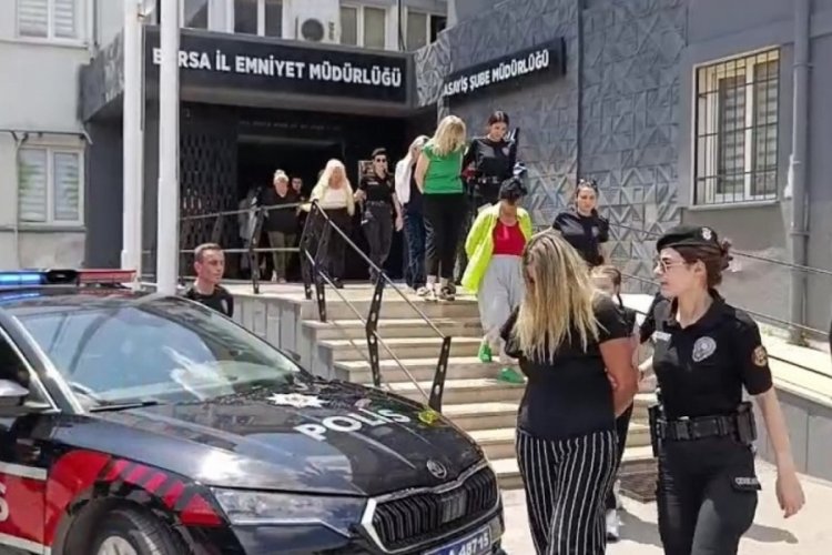 Bursa'da masaj salonlarına yapılan operasyonda 15 gözaltı