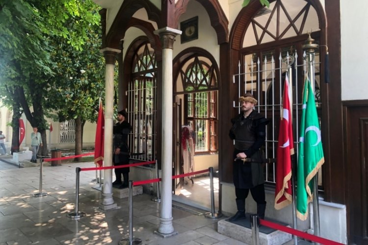 Bursa Tophane'de yıllardır süregelen gelenek!