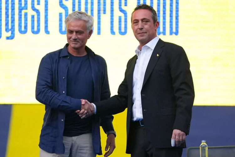 Fenerbahçe, Rus futbolcunun ailesini İstanbul'a getirdi