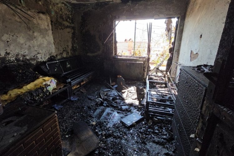 Elektrikli battaniye evi küle çevirdi