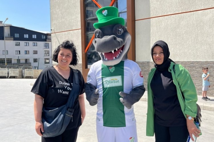 Bursa'da 'Maskot Majid'e sevgi seli!