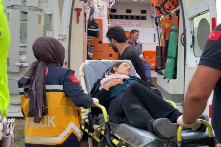 Bursa'da çatı yangını: 1 kişi dumandan etkilendi