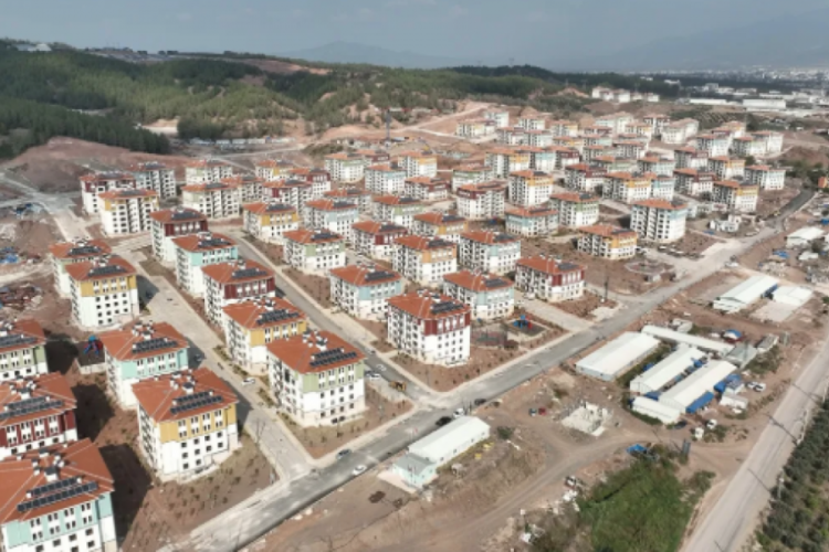 Yaralar sarılmaya devam ediliyor! Nerede kaç konut yapıldı?