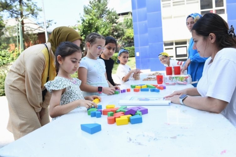 Bursa'da öğrenciler için Atölye Pazarı kuruldu