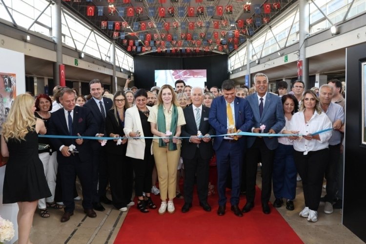 BUSMEK Yıl Sonu Sergisi ziyarete açıldı