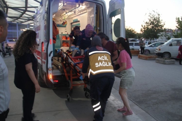 Otelin 3. katından düşen 2 yaşındaki çocuk yaralandı