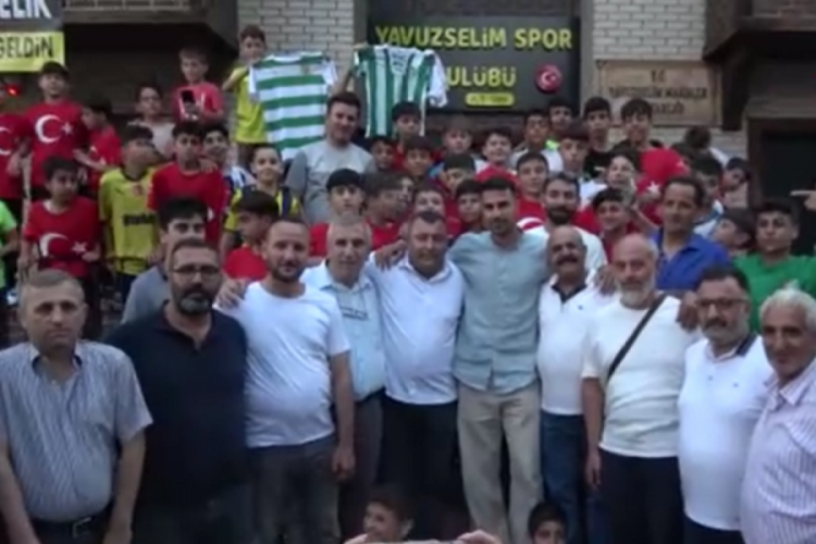 Zeki Çelik Bursa'ya geldi! Başladığı yeri unutmadı
