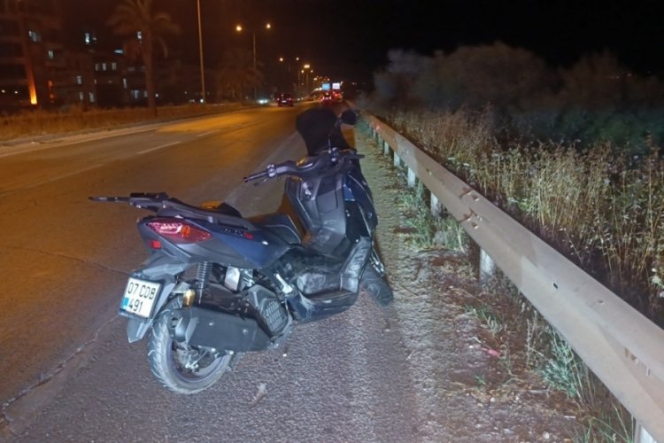Kontrolden çıkan motosiklet devrildi: 2 yaralı