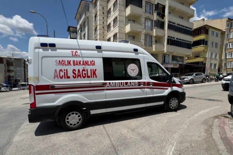Otomobilin çarptığı çocuk yaralandı!