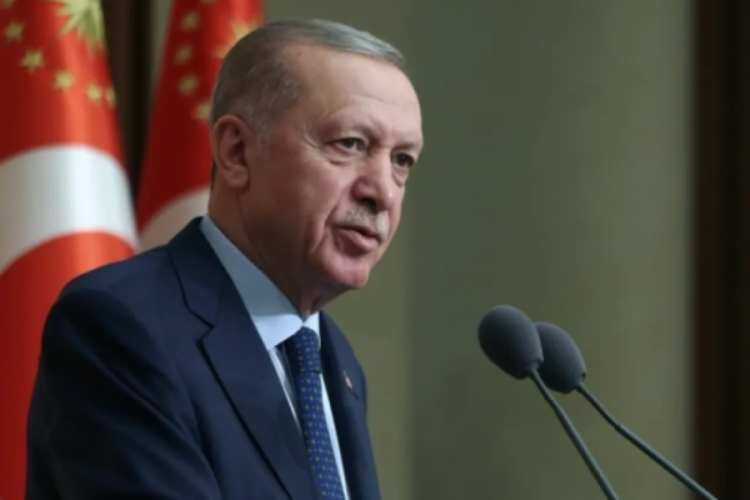 Cumhurbaşkanı Erdoğan, karne alan öğrencileri tebrik etti