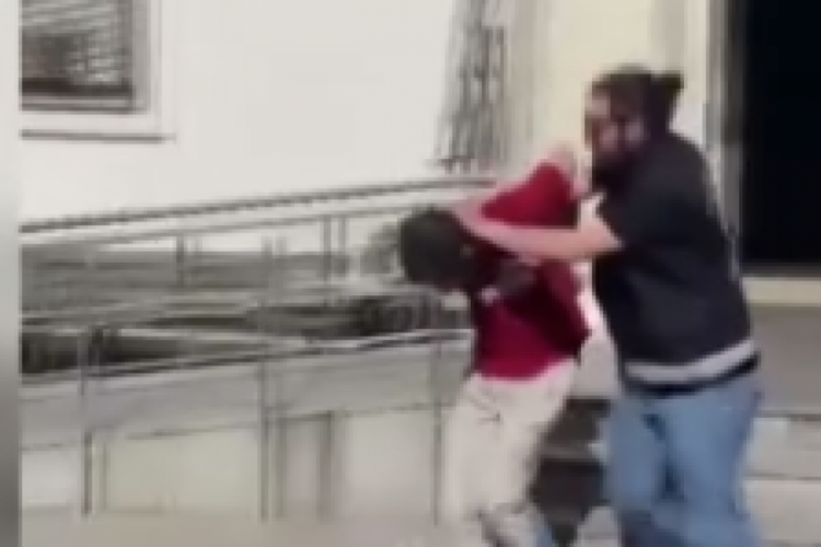 İstanbul'da evlat dehşeti!