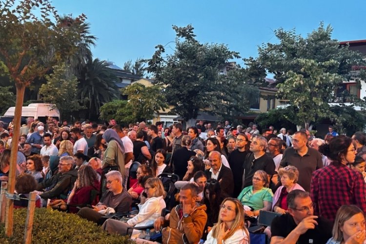 Bursalılar oraya akın etti! 7'den 70'e herkes geldi