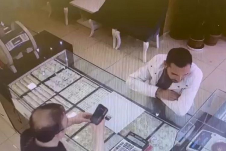 Kuyumcuya sahte altın satan 3 şüpheli yakalandı