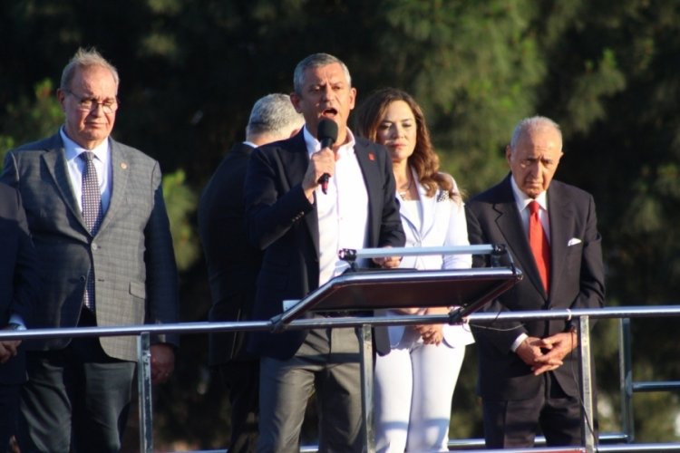 CHP Genel Başkanı Özel, Tekirdağ'da partililere seslendi