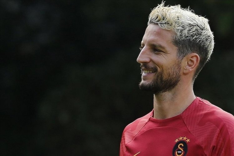 Galatasaray'ın yıldızı futbolu bıraktı