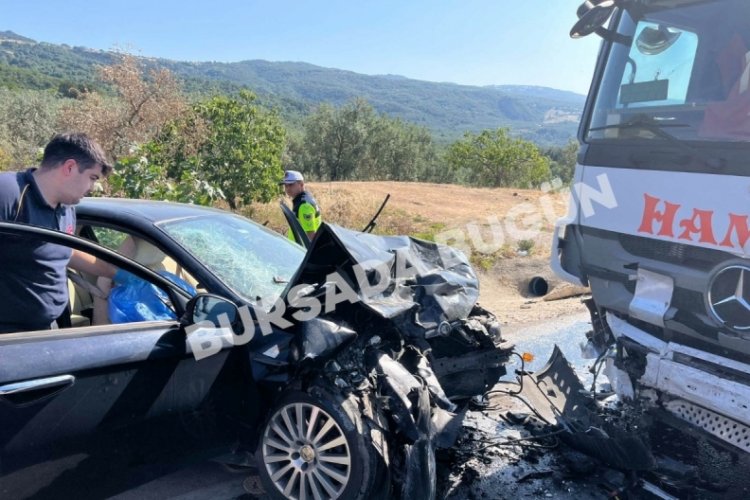 Bursa'da kafa kafaya çarpıştılar! Ölü ve yaralılar var