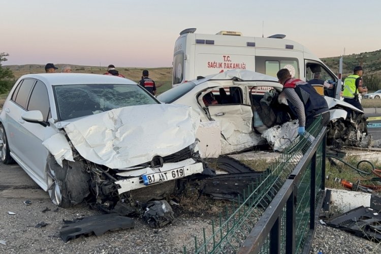 Feci kaza evli çifti hayattan kopardı