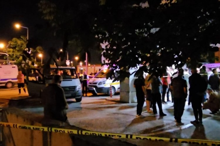 Sakarya'da hastane bahçesinde silahlı kavga: 1 ölü